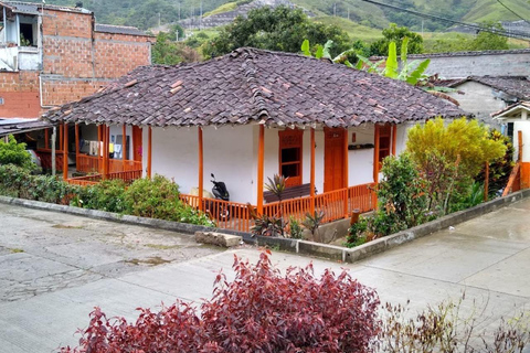 MEDELLIN: TOUR CISNEROS + CORREGIMIENTO SANTIAGO + MUSEO FUNDA TUNEL