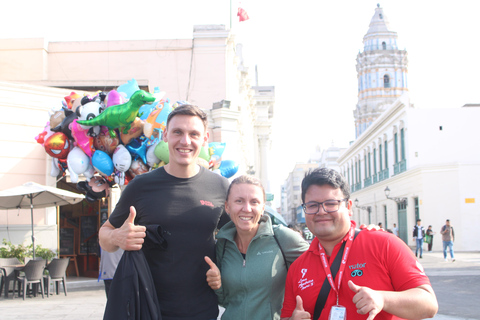 Tour: Culinary Experience at Local Markets and Water Park in Lima We explore the real Lima: local stalls, history, and Peruvian flavors.