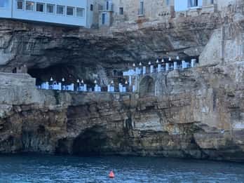 ЭКСКУРСИЯ НА ЛОДКЕ ПО ПОЛИНЬЯНО-А-МАРЕ с остановкой для купания и аперитивом