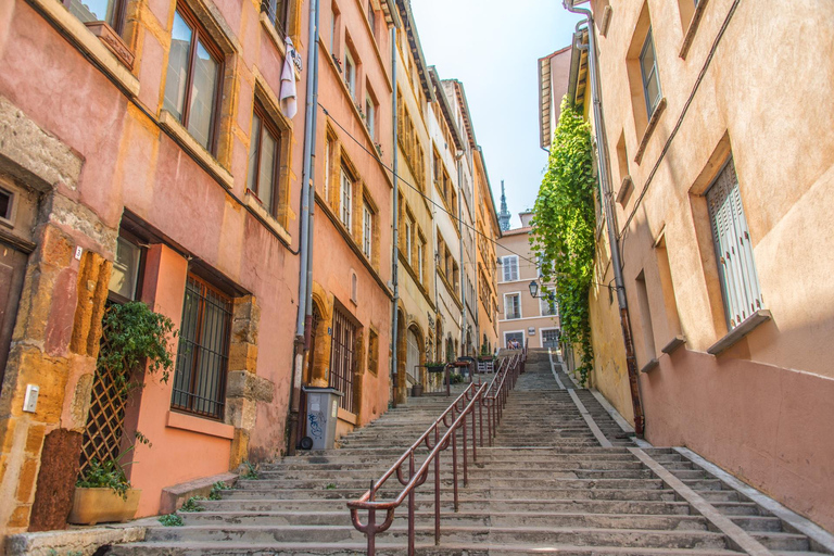 Lyon Old Town Tour with Vaporetto River Cruise Tickets 3-hour: Walking Tour & River Cruise