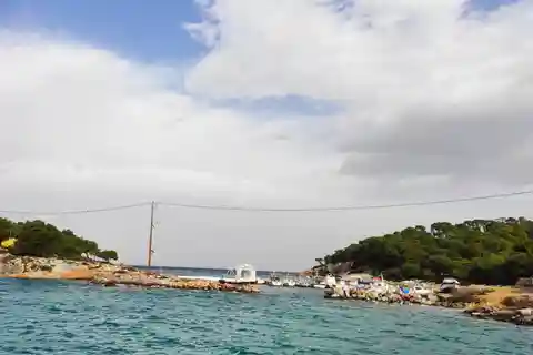 Agistri: the ultimate experience on Aponissos island