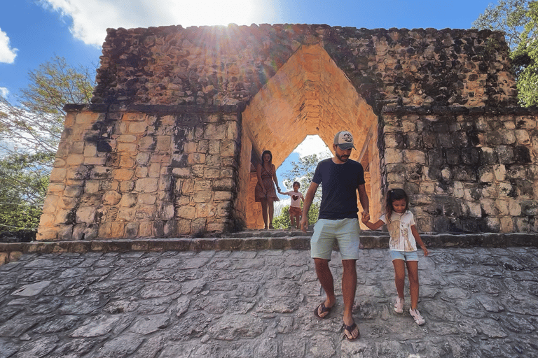 Z Riviera Maya: Wycieczka Ek Balam i Cenote z lunchem i odbioremZ Riviera Maya: Wycieczka, udogodnienia + lunch w pudełku + napoje