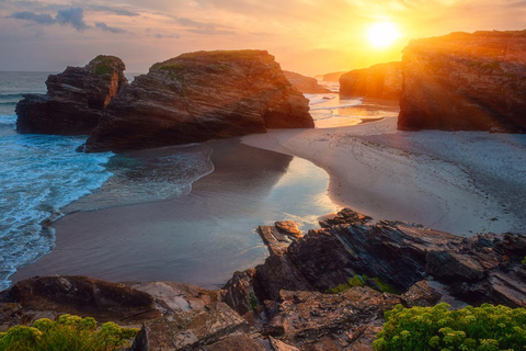 Excursion to Playa de las Catedrales, Ribadeo, and Tapia de Casariego Tour in English from Gijón