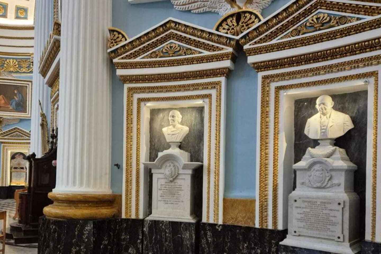 Mosta: Official Rotunda, WWII Shelter, and Buffet Meal Tour