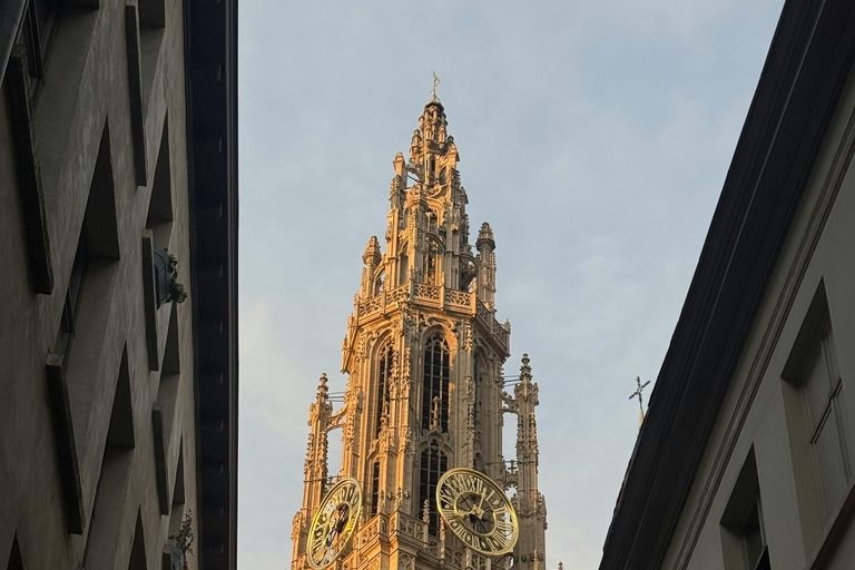 Antwerp Day Trip by Train: Small-Group Tour Spanish tour