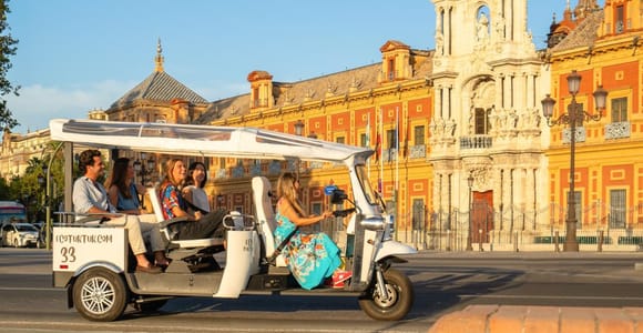 Sevilla: Private Stadtführung mit dem Eco Tuk Tuk