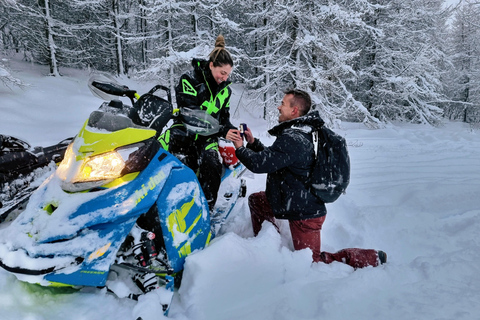 Sneeuwscootertocht vanuit Akureyri Solo rijderSneeuwscootertocht vanuit Akureyri 1 uur Solo rijder