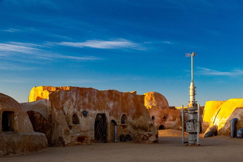 From Djerba: 2-Day Tozeur & Sahara Tour , Oasis & Star Wars