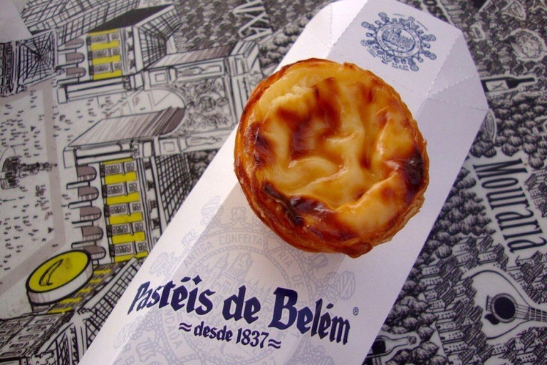 Lisbon: Private full Day Sightseeing tour by tuk-tuk.