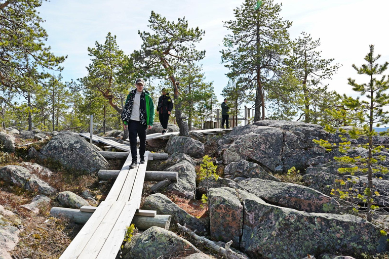 Rovaniemi: Övertorneå e a colina Aavasaksa. História e natureza