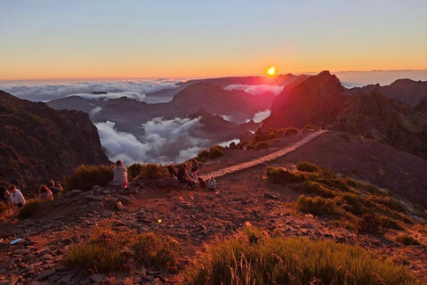 Madeira: Sunset at Pico Arieiro and the Stairway to Heaven Madeira: Sunset at Pico Arieiro and Escadaria do Céu