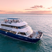 Darwin: Darwin Harbour Sunset Cruise with Buffet Dinner