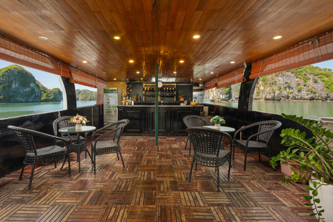 Hanoi: 2 days Lan Ha Bay Cruise, Bai Tu Long, Cat Ba Island