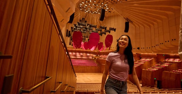 Sydney: Opera House Guided Tour In Your Language
