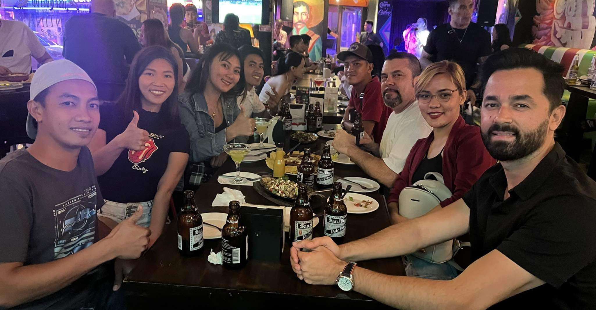 Bar Hopping in Makati met Mari - Hizvo