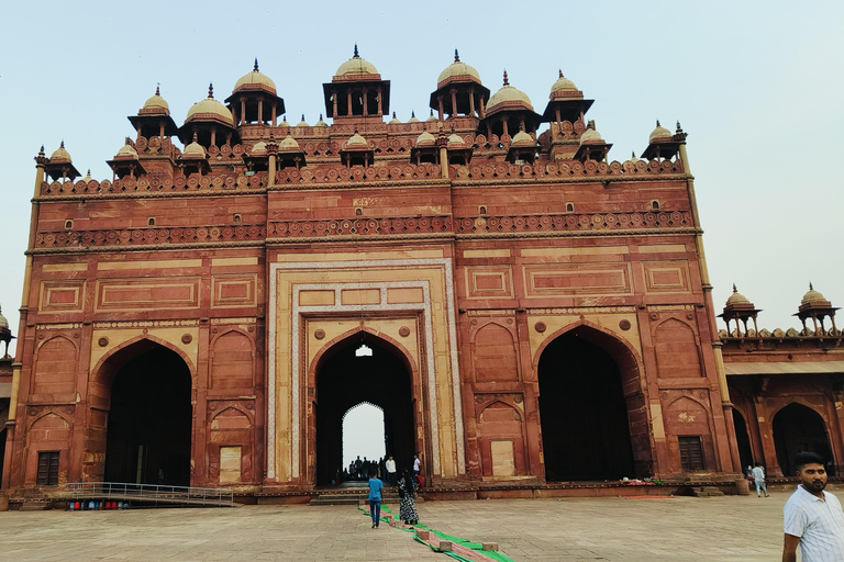 Vanuit Agra : Fatehpur Sikri bezichtiging met privé autoTour met auto + chauffeur + gids