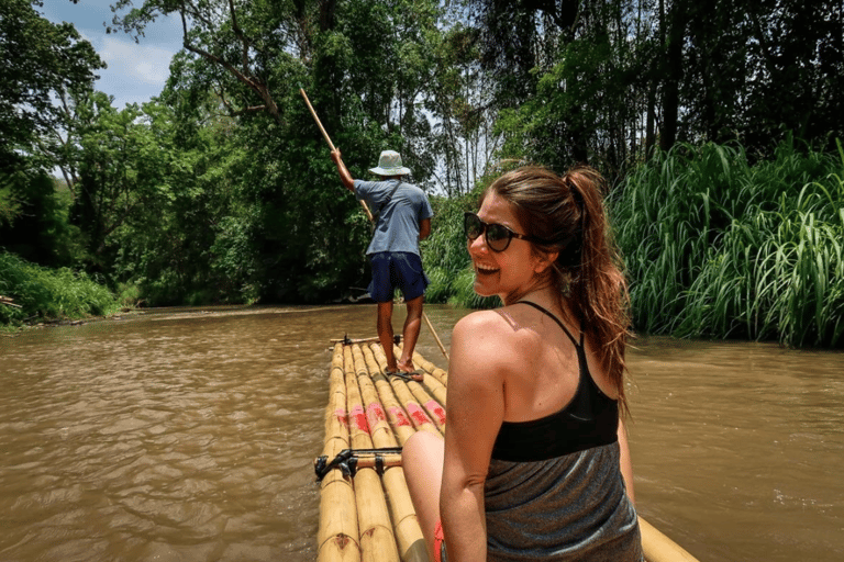 Rafting de bambu com traslados do hotel