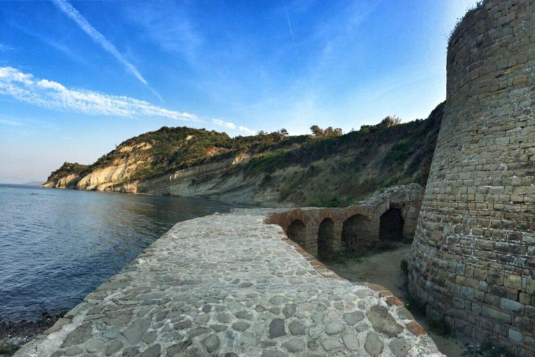 Da Tirana/Durres/Golem: Tour del Capo di Rodon e degustazione di vini.Da Tirana: Capo di Rodon e degustazione di vini.