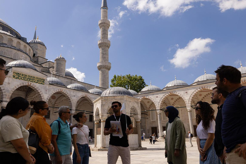 Santa Sofia e Moschea Blu + Cisterna Basilica (opzionale)Tour di Santa Sofia e della Moschea Blu con biglietti d'ingresso inclusi