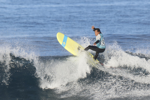 Playa de Las Americas: Lezione di gruppo di surf con attrezzatura