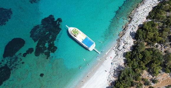 Kuşadası: Premium Full-Day Boat Trip with Lunch & Drinks