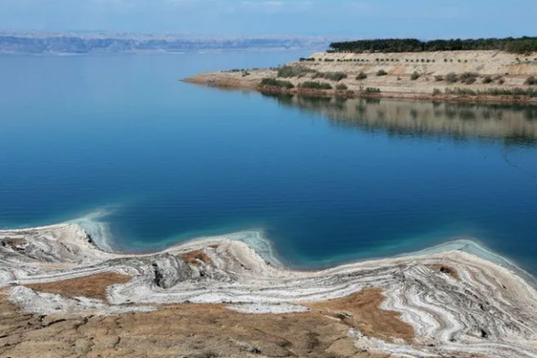 Jordan Private Day Tour: Pink Lake, Crystal Beach &Dead Sea Transportation Only