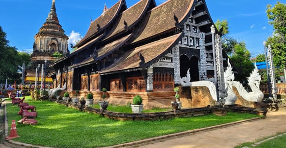 Chiang Mai: Temple & Meditation Walking Tour with Ex-Monk 2