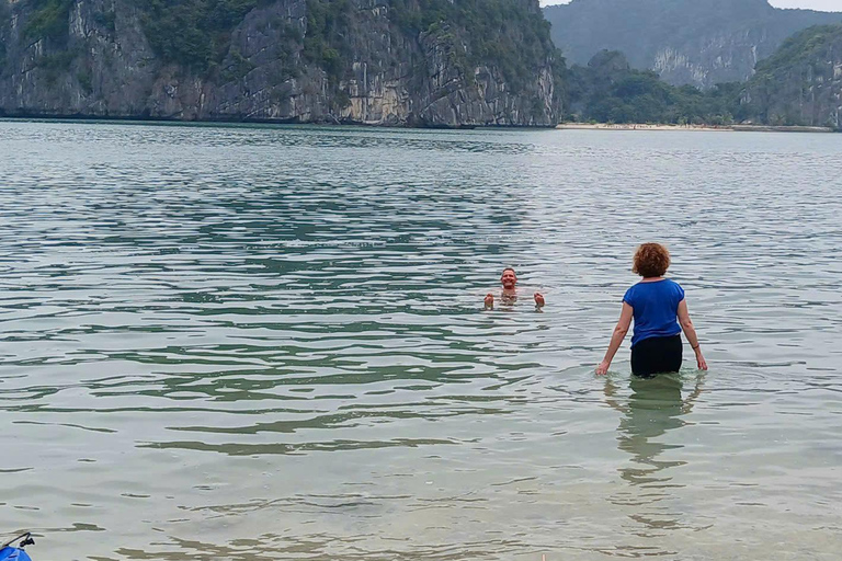 من هانوي: جولة لمدة يومين في جزيرة كات با مع رحلات المشي لمسافات طويلة