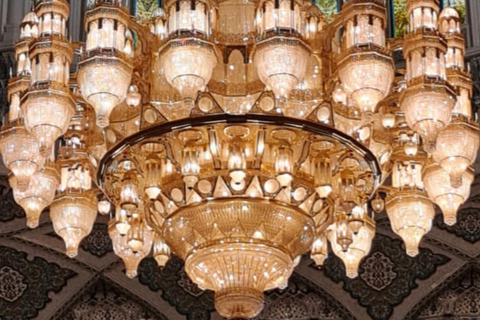 Muscat 3-Hour City Tour: Visit Mosque, Opera & Mutrah Souq