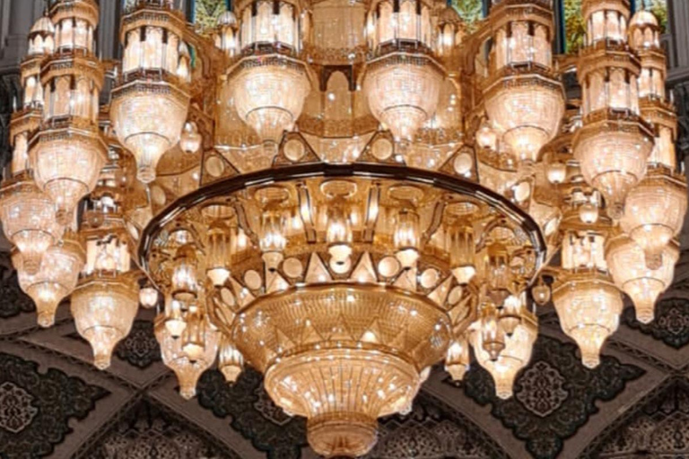Muscat 3-Hour City Tour: Visit Mosque, Opera & Mutrah Souq