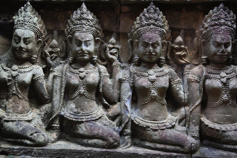 Siem Reap: 4-Day Angkor Wat, Temples, and Lake Tour