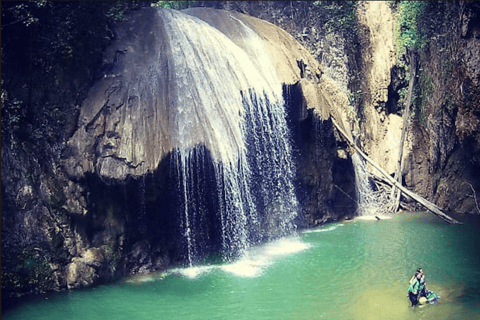 Excursão de rapel à cascata do Hongo MágicoDe Santo Domingo