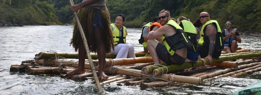 Aventure fidjienne Rafting, chute d'eau, visite du village avec déjeuner