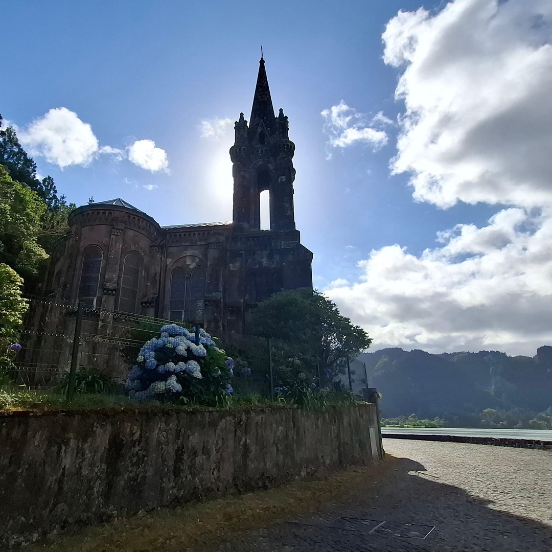 Colagem de mídia