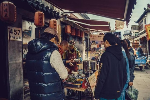 Shanghai: Excursión gastronómica con escala de 6 horas en Pudong WaterTown