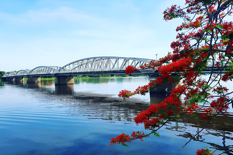 Hue Sunset Cruise with Afternoon Tea & Heritage Stories Cruise Ticket Without Pick-Up