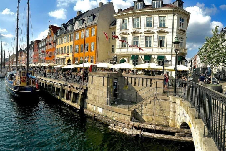 Copenhagen in 4 Hours in Spanish: Your Hygge Experience Copenhagen in 4 Hours: Your Hygge Experience – Walking Tour in Spanish