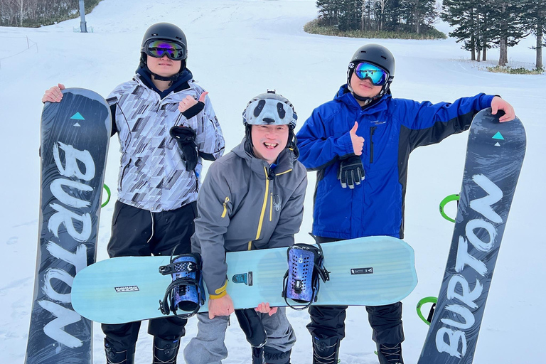 Sapporo: Private Ski & Snowboard Lessons with Hotel Transfer