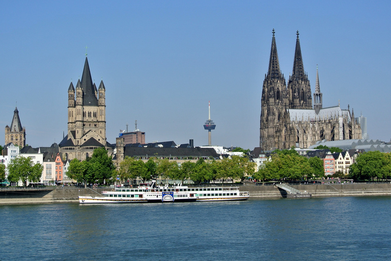 Visite guidée privée des hauts lieux de Cologne et excursion panoramique en bateauLes points forts de Cologne Visite privée à pied et excursion panoramique en bateau