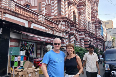 From Negombo: Colombo City Tour and Kandy Drop (Full Day)