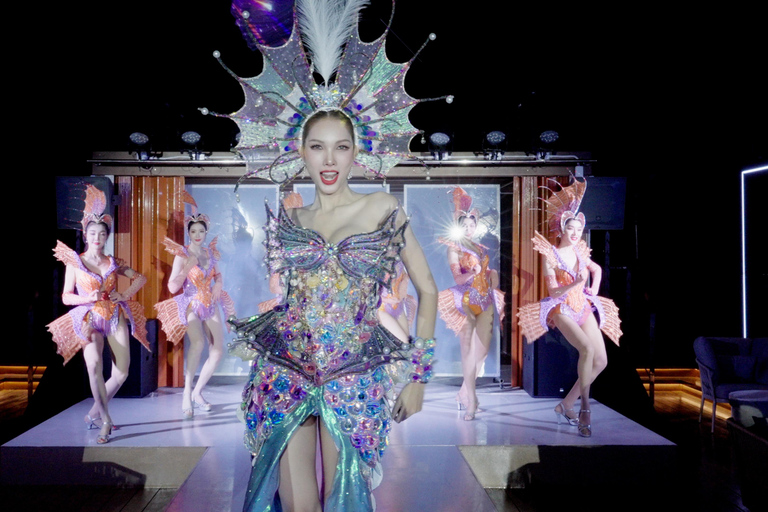 Pattaya: Oriental Atlantis Dinner Cruise & Cabaret Show VIP Seat (Private Table for 1-6 Person)