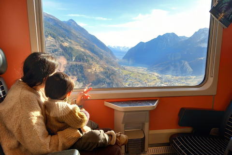 Von Mailand: Bernina-Express, Schweizer Alpen &amp; St. Moritz – TagestourST. MORITZ – TIRANO (STANDARDZUG MIT ÖFFNENDEN FENSTERN)