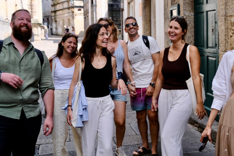 Santiago de Compostela: Food Tour with 6 Tastings & Drinks