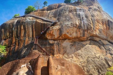 Odkrycie świątyni skalnej i jaskiniowej Sigiriya: przygoda all-inclusive