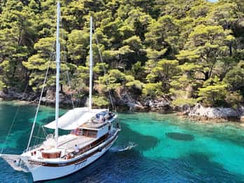 Brac/Šolta/Blue Lagoon - One-day excursion by boat