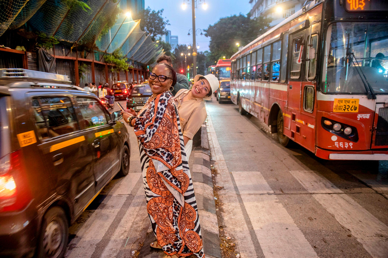 Excursão a pé pela antiga Mumbai, pela gastronomia e pelo património