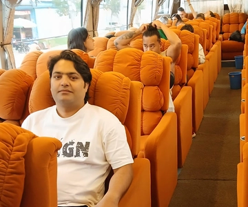 Pokhara: Transfer to Kathmandu (Luxurious Sofa Seater Bus)