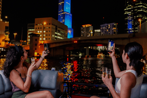 Champagne City Lights Boat Tour + Photoshoot (Semi Private)