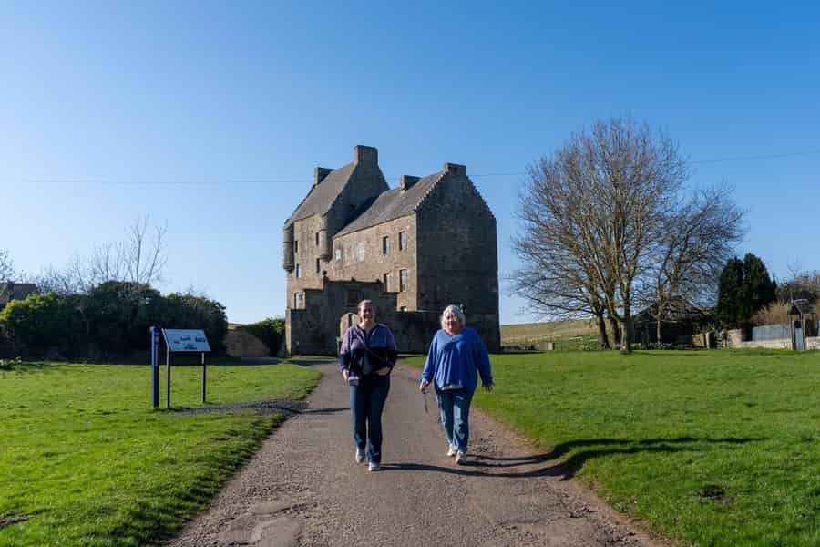 Ab Glasgow: Schlösser, Lochs & Outlander-Tagestour. Foto: GetYourGuide Ab Glasgow: Schlösser, Lochs & Outlander-Tagestour. Foto: GetYourGuide