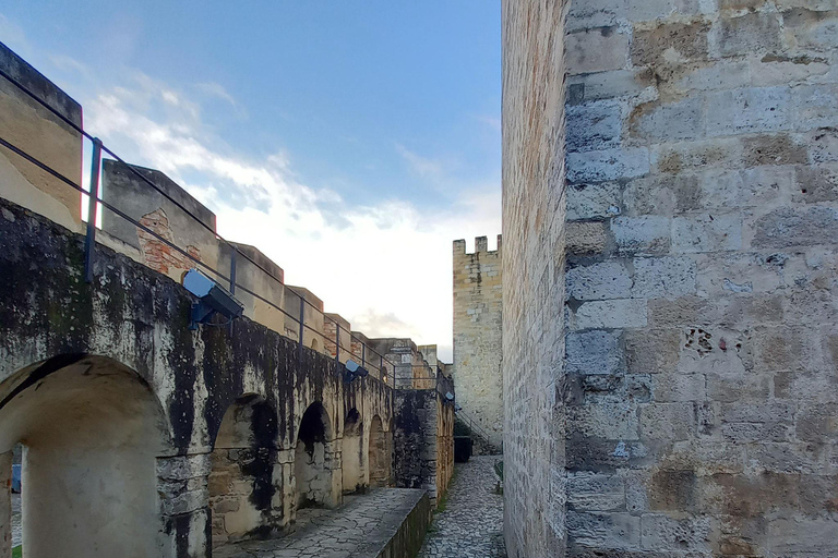 Lisbon: São Jorge Castle Skip-the-Line Ticket + Audio Guide Lisbon: São Jorge Castle Entry Ticket with Audio Guide